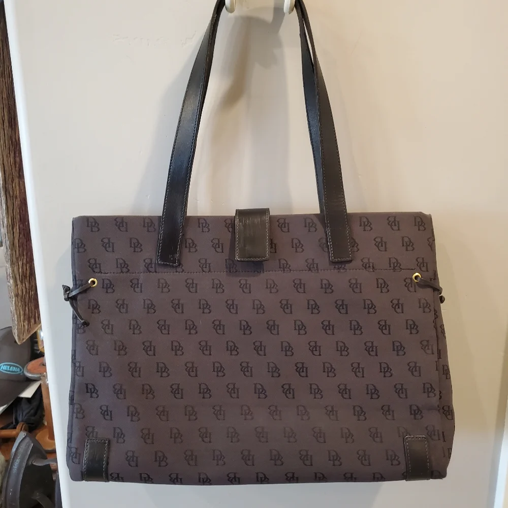 LARGE Dooney & Bourke bag - Picture 1 of 9
